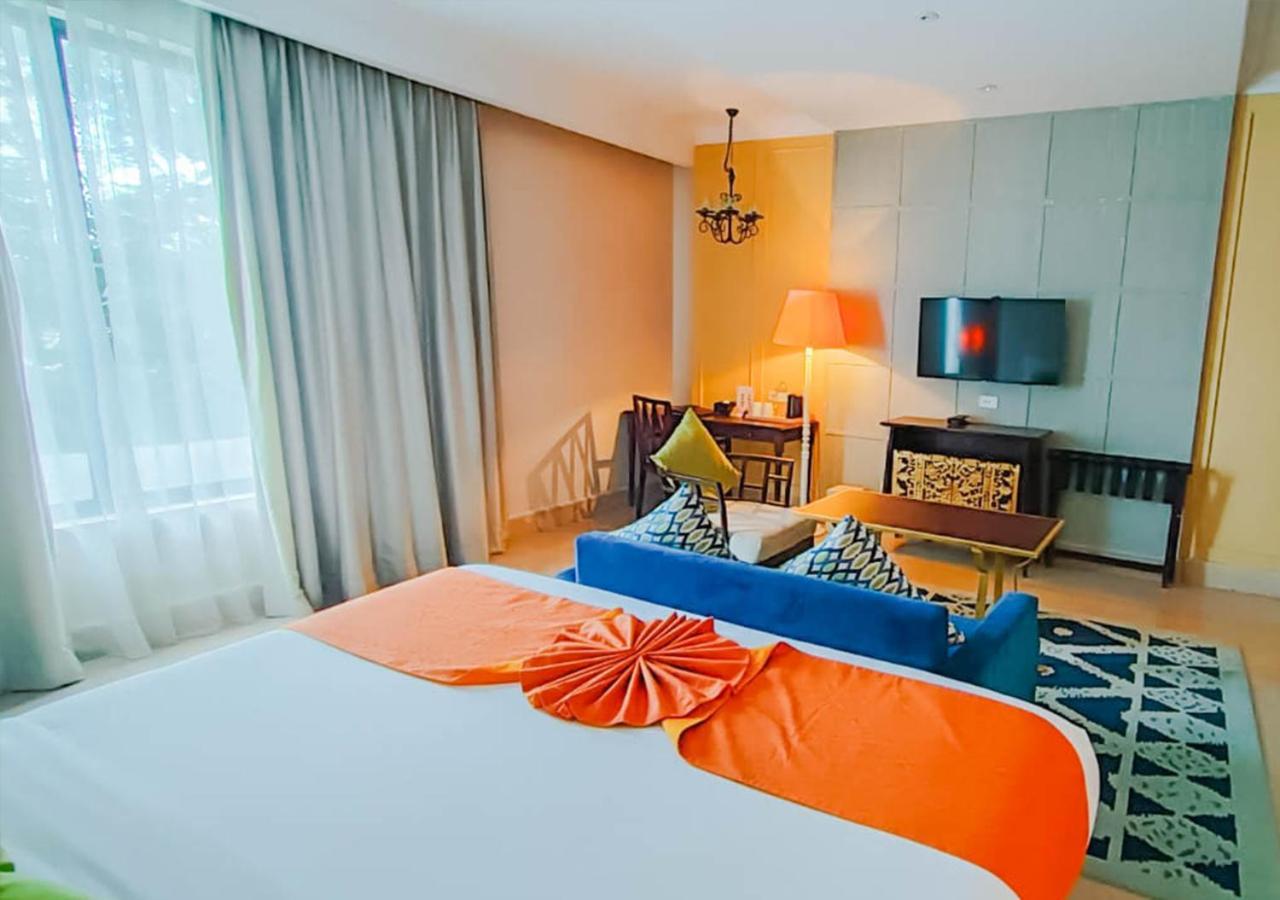 Jambuluwuk Oceano Seminyak Hotel Εξωτερικό φωτογραφία A room at the hotel