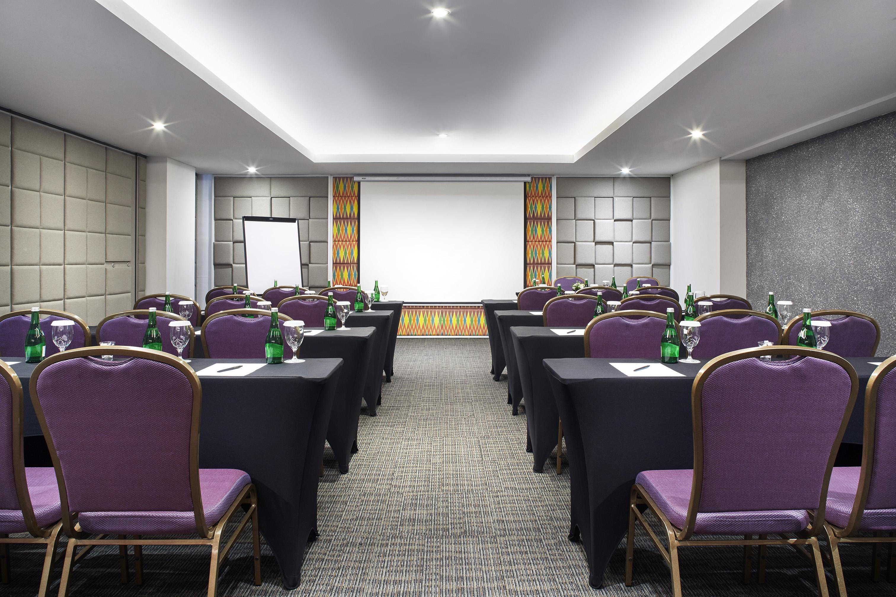 Jambuluwuk Oceano Seminyak Hotel Εξωτερικό φωτογραφία Meeting room