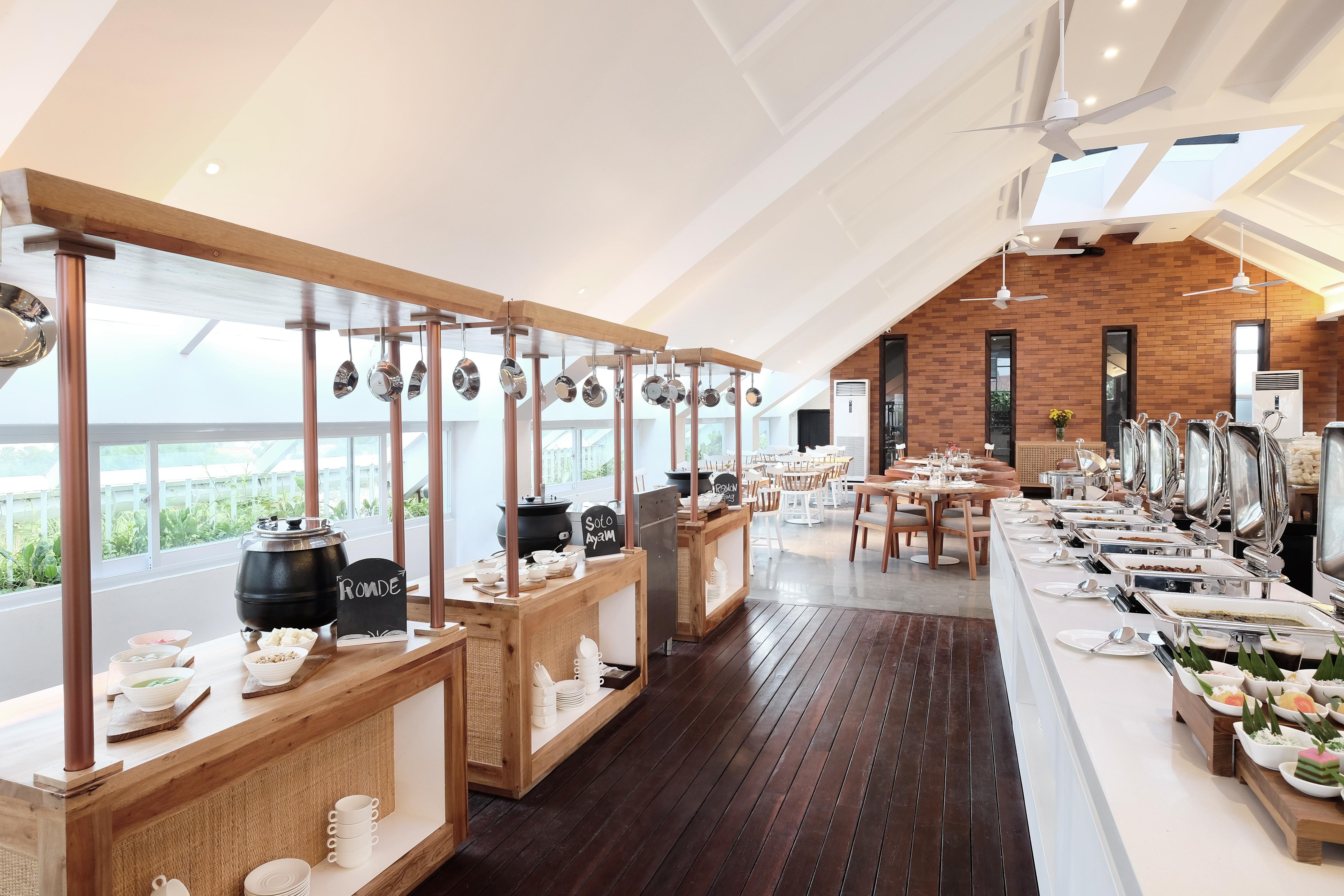 Jambuluwuk Oceano Seminyak Hotel Εξωτερικό φωτογραφία The restaurant