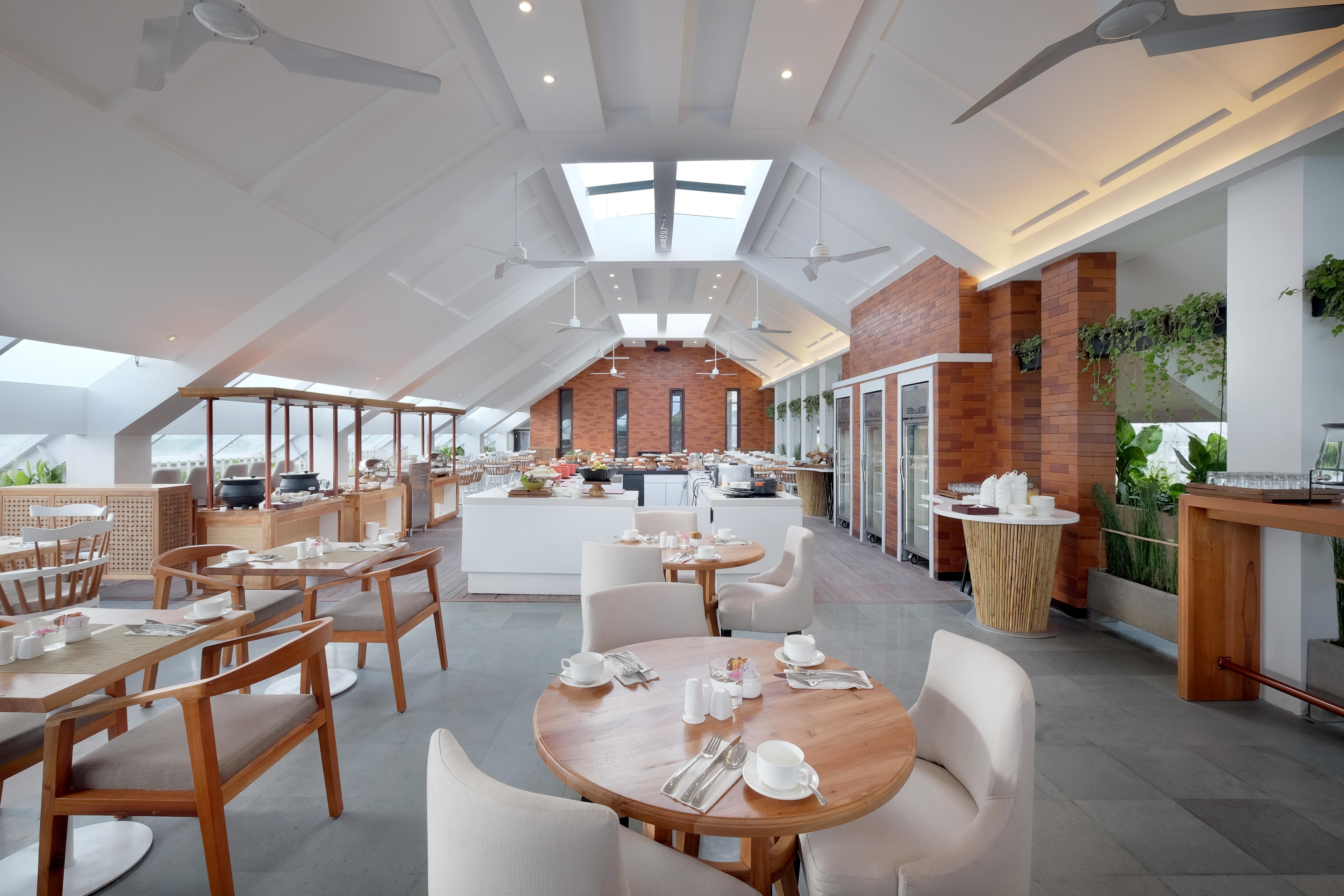 Jambuluwuk Oceano Seminyak Hotel Εξωτερικό φωτογραφία The restaurant