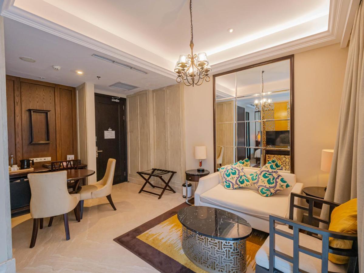 Jambuluwuk Oceano Seminyak Hotel Εξωτερικό φωτογραφία A living room at the hotel