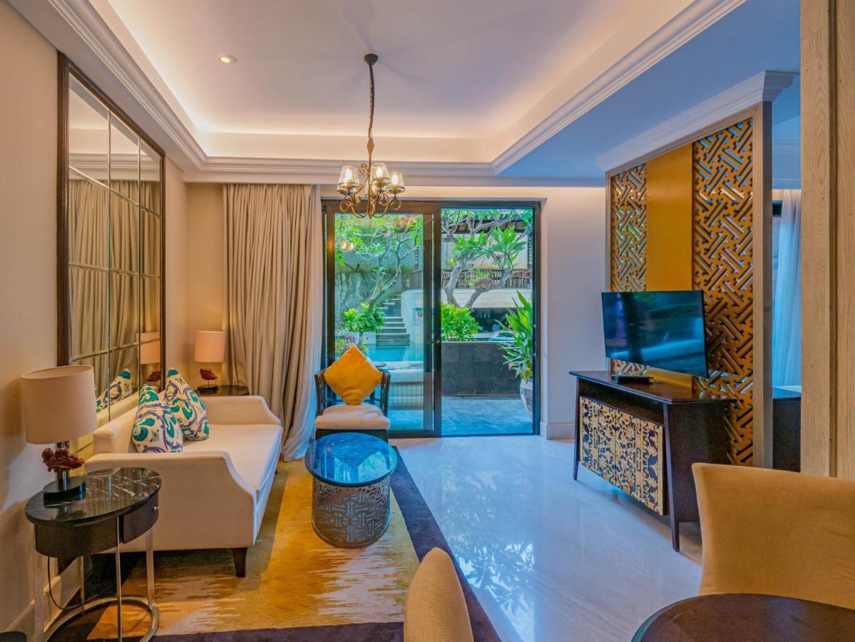 Jambuluwuk Oceano Seminyak Hotel Εξωτερικό φωτογραφία A suite at the hotel